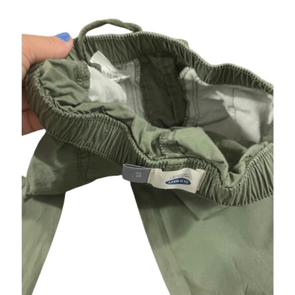 Old Navy olive green joggers (5T) - Picture 3 of 6